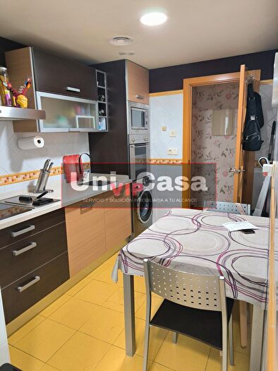 Casas en venta y pisos alquiler - 3