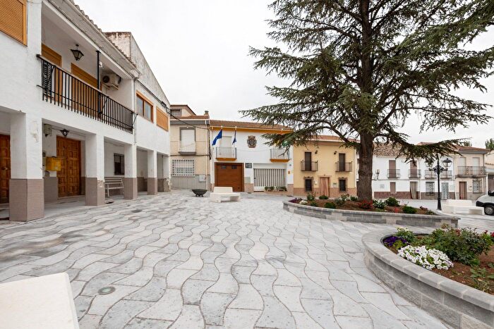 Casa en venta en Campotéjar, Granada de 5 habitaciones