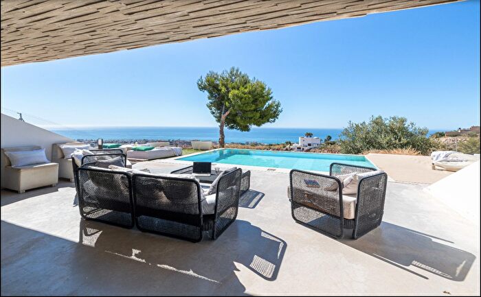 Casa en venta en Santangelo, Benalmádena de 4 habitaciones
