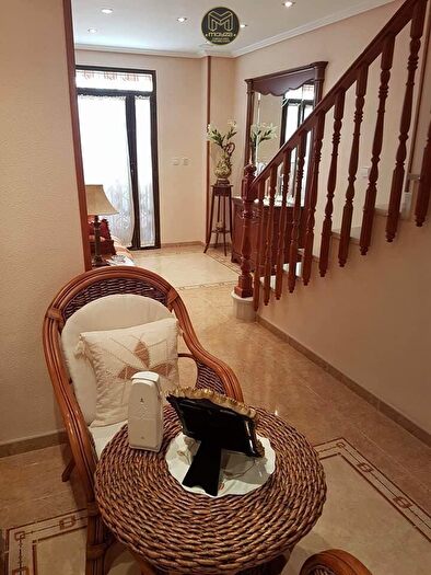 Casas en venta y pisos alquiler - 3