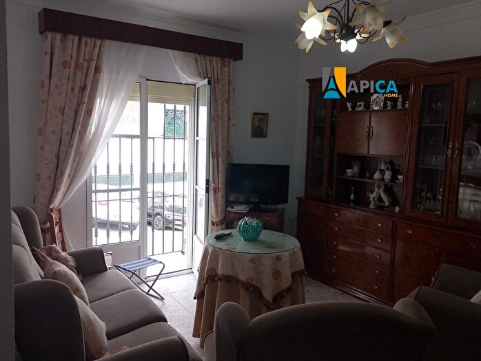 Casas en venta y pisos alquiler - 3