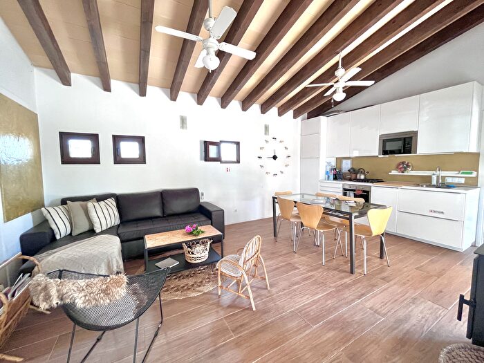 Casas en venta y pisos alquiler - 2