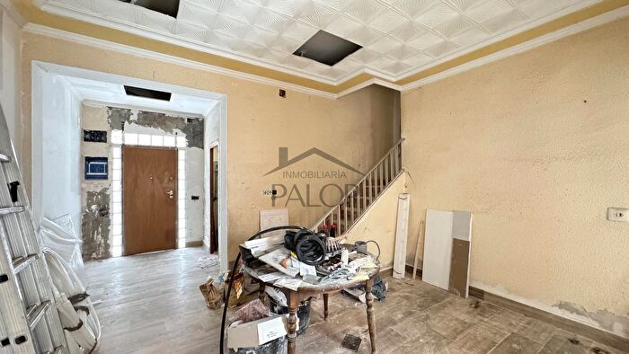Casas en venta y pisos alquiler - 1