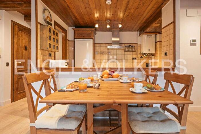 Casas en venta y pisos alquiler - 2