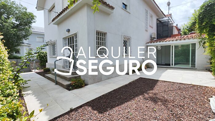 Casas en venta y pisos alquiler - 1