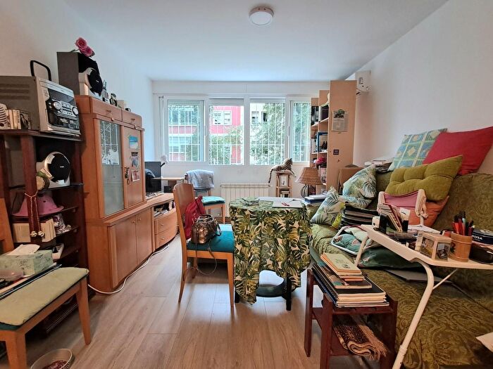 Casas en venta y pisos alquiler - 2