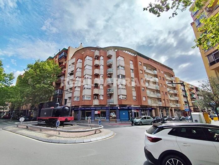 Casas en venta y pisos alquiler - 2