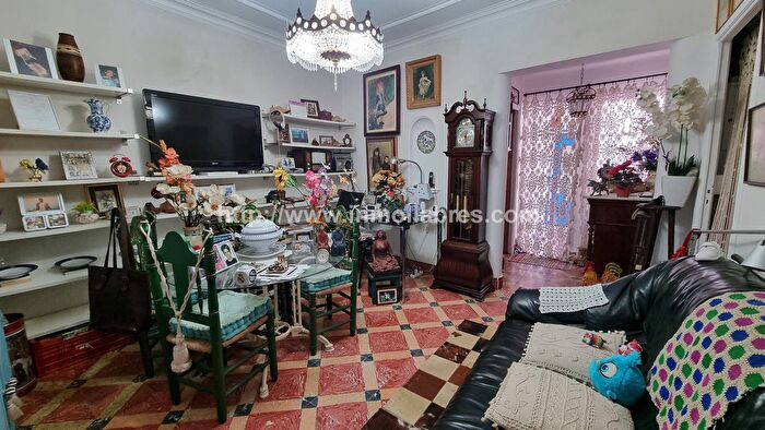 Casas en venta y pisos alquiler - 2