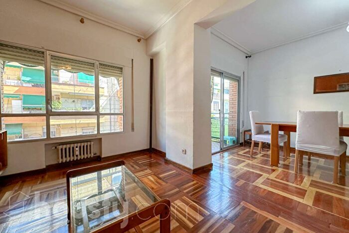 Casas en venta y pisos alquiler - 1