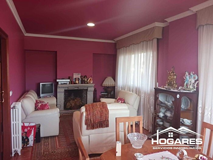 Casas en venta y pisos alquiler - 3