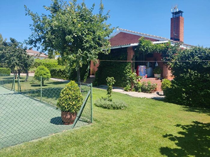 Casas en venta y pisos alquiler - 3