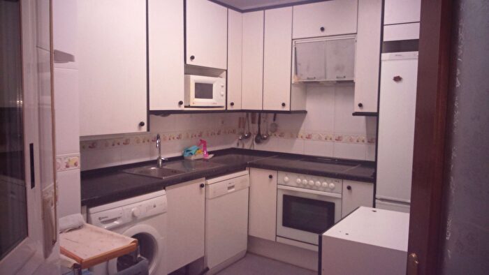 Casas en venta y pisos alquiler - 1