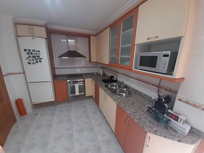 Casas en venta y pisos alquiler - 2