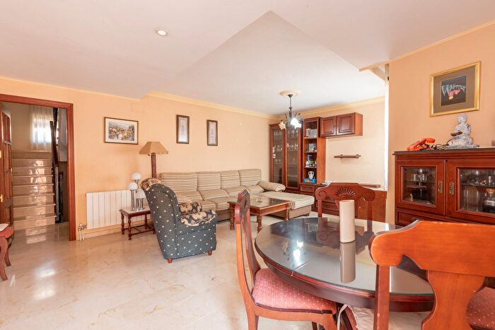 Casas en venta y pisos alquiler - 2