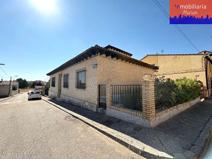 Casas en venta y pisos alquiler - 1