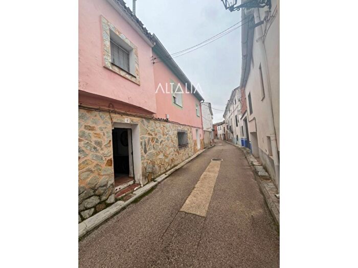Casas en venta y pisos alquiler - 1