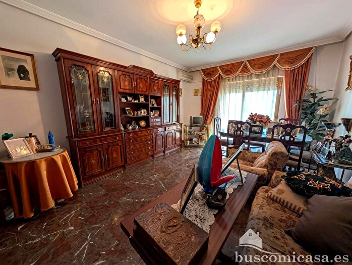 Casas en venta y pisos alquiler - 1