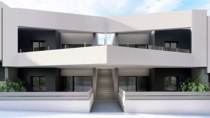 Casa en venta en San Miguel de Salinas, Alicante de 2 habitaciones