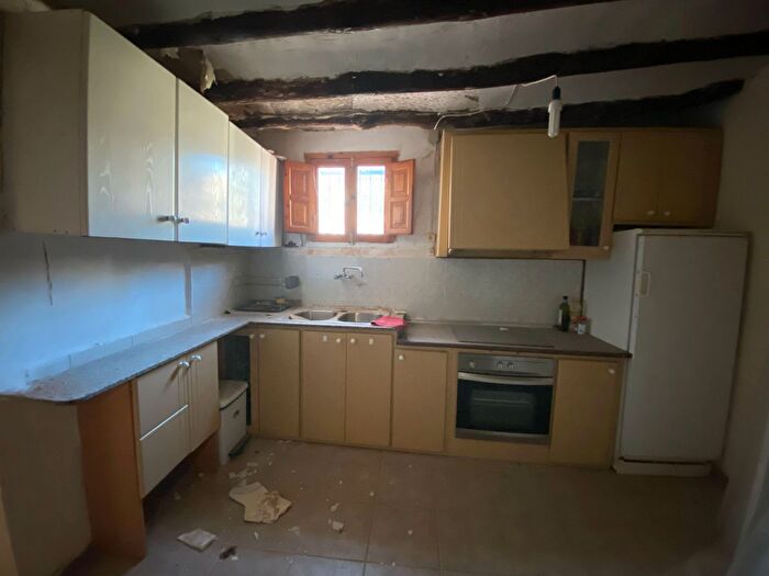Casas en venta y pisos alquiler - 3