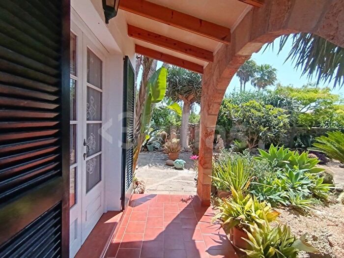 Casa en venta en Cala Blanca, Ciutadella de Menorca de 3 habitaciones