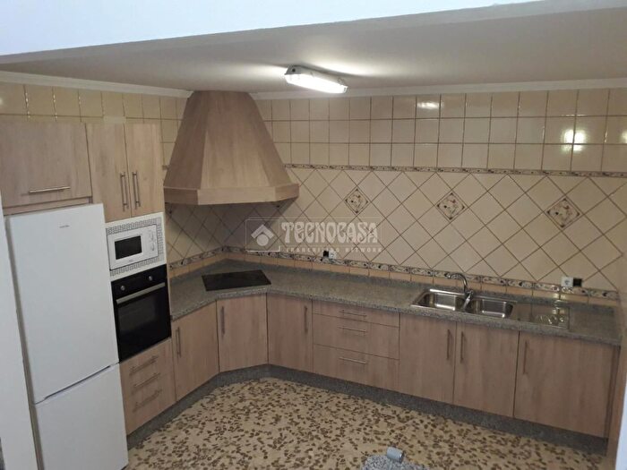 Casas en venta y pisos alquiler - 3