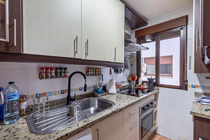 Casas en venta y pisos alquiler - 2