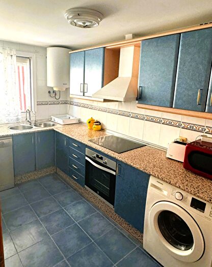 Casas en venta y pisos alquiler - 3