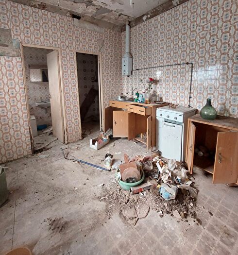 Casas en venta y pisos alquiler - 3