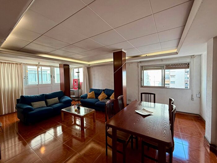 Casas en venta y pisos alquiler - 2