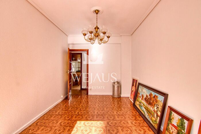 Casas en venta y pisos alquiler - 3