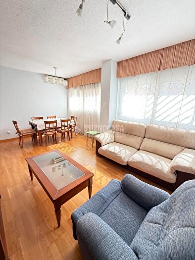 Casas en venta y pisos alquiler - 1