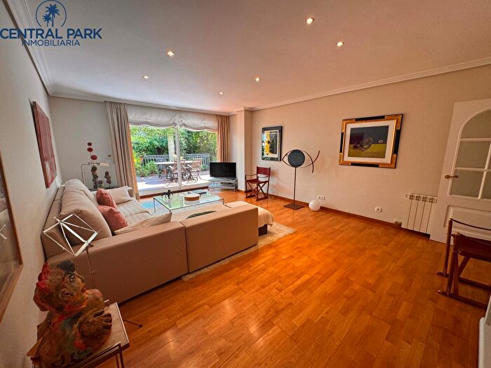 Casas en venta y pisos alquiler - 3