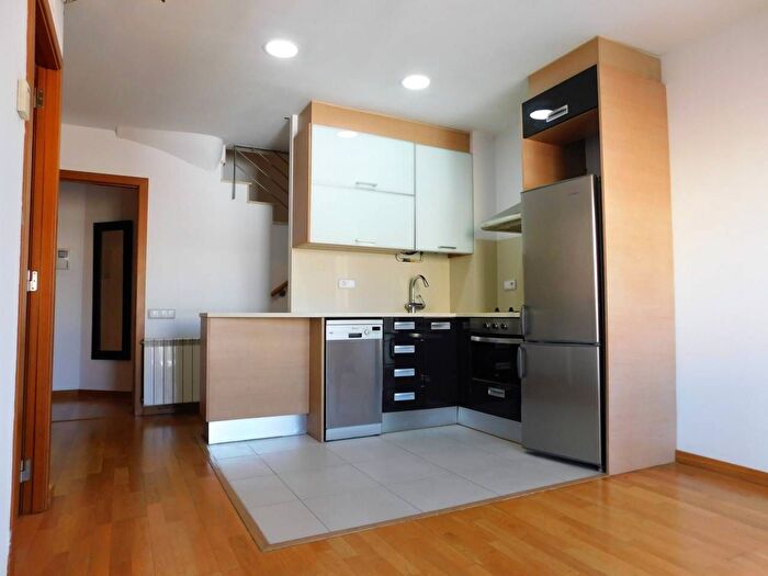 Casas en venta y pisos alquiler - 2