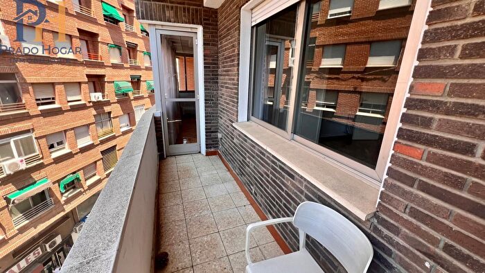 Casas en venta y pisos alquiler - 2