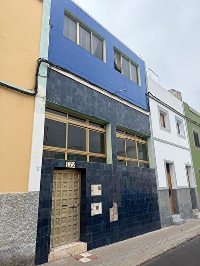 Casas en venta y pisos alquiler - 1
