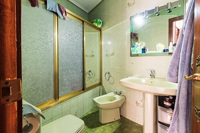 Casas en venta y pisos alquiler - 2