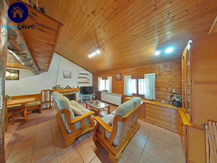 Casas en venta y pisos alquiler - 3