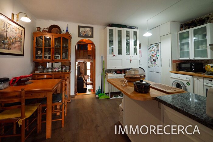 Casas en venta y pisos alquiler - 3