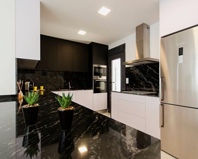 Casas en venta y pisos alquiler - 3