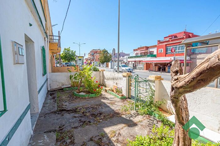 Casas en venta y pisos alquiler - 1