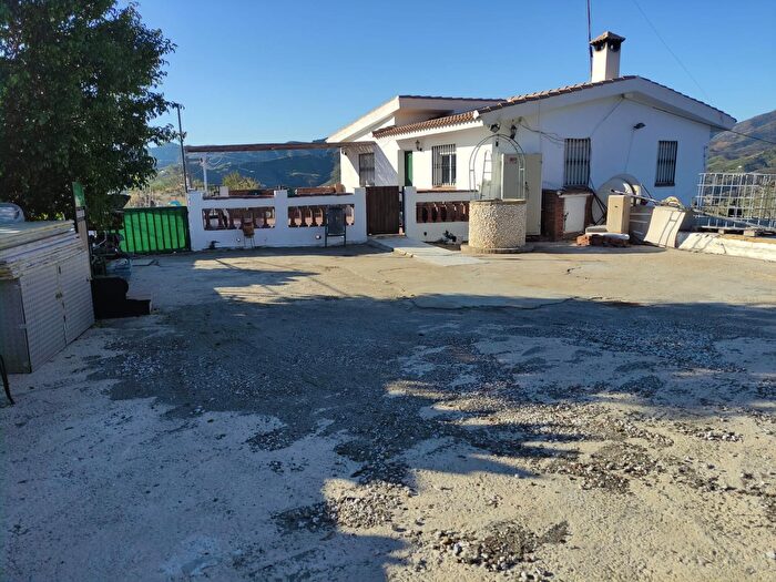 Casa en venta en Cútar, Málaga de 5 habitaciones