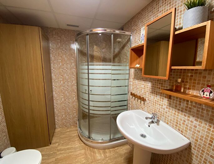 Casas en venta y pisos alquiler - 2