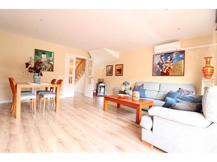 Piso en venta en Canaletes Turonet, Cerdanyola del Vallès de 4 habitaciones