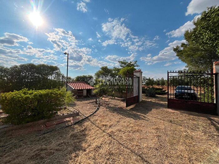 Casas en venta y pisos alquiler - 3