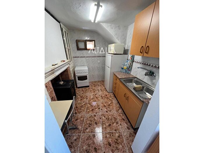 Casas en venta y pisos alquiler - 2