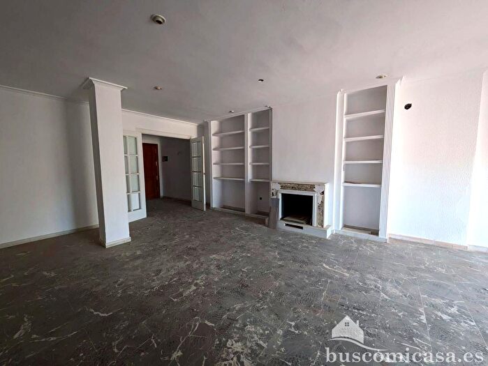 Casas en venta y pisos alquiler - 1