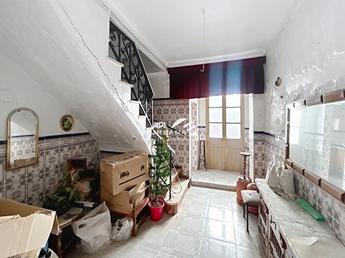 Casas en venta y pisos alquiler - 3