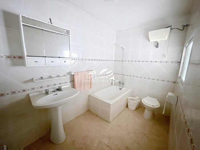 Casa en venta en Las Tinajerías Juderías, Lucena de 4 habitaciones