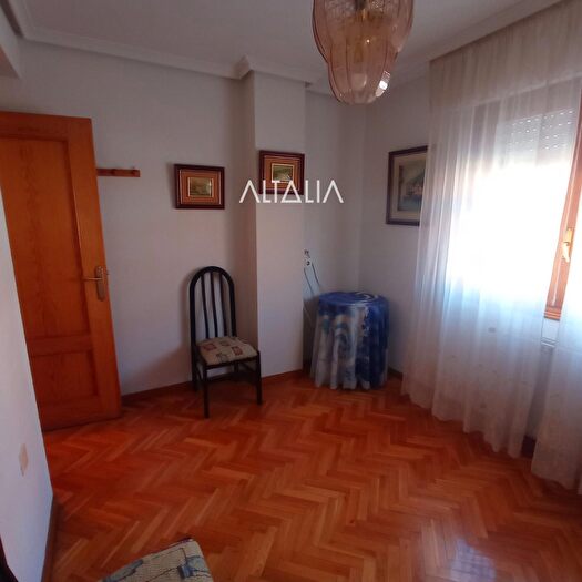 Casas en venta y pisos alquiler - 3