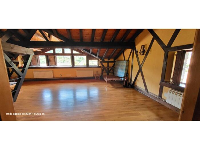 Casas en venta y pisos alquiler - 3